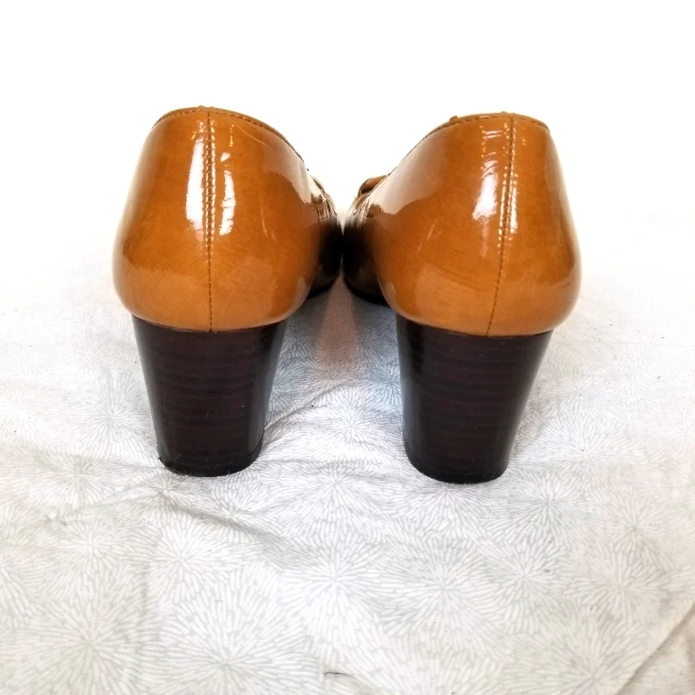 East 5th Ave deep yellow faux patent leather loafers block heel grandma chic 7
